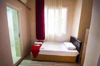 Cicek Palas Otel Izmir Eksteriør billede
